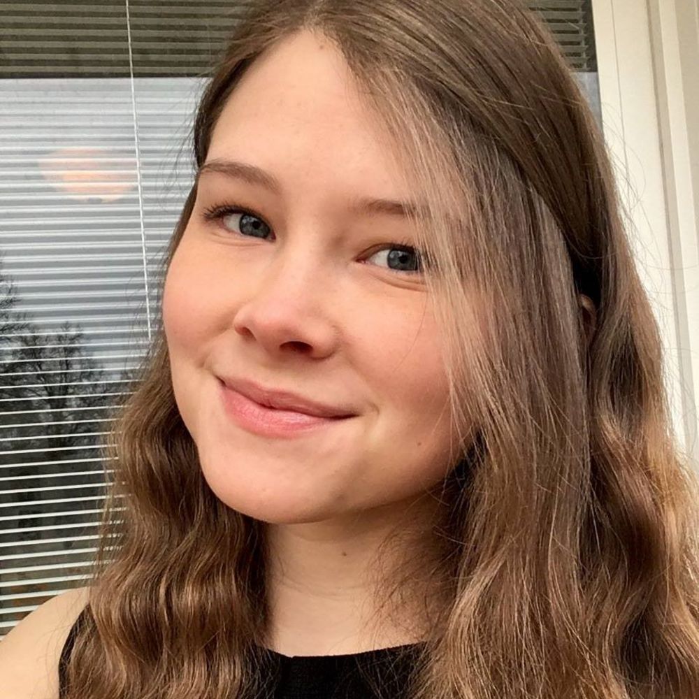 Meet your Posher, Danielle